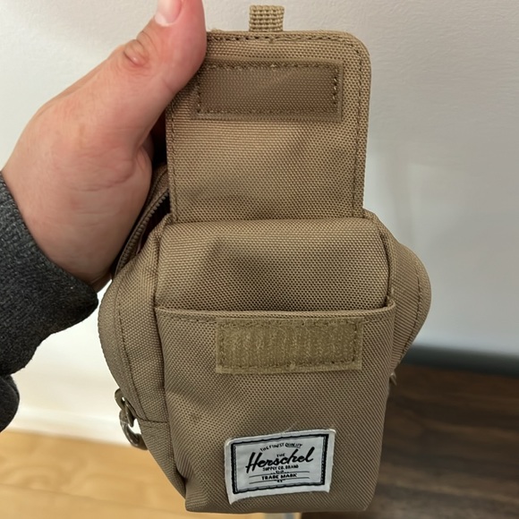 OG Herschel Bag - Picture 5 of 5